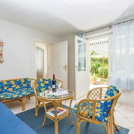 In With Kitchen Apartament Selce