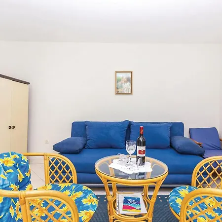 Apartament In With Kitchen *