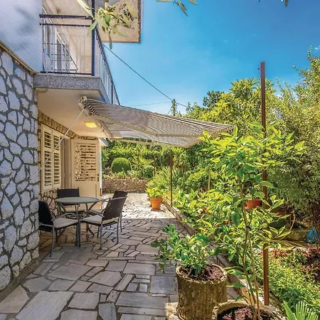 In With Kitchen Selce